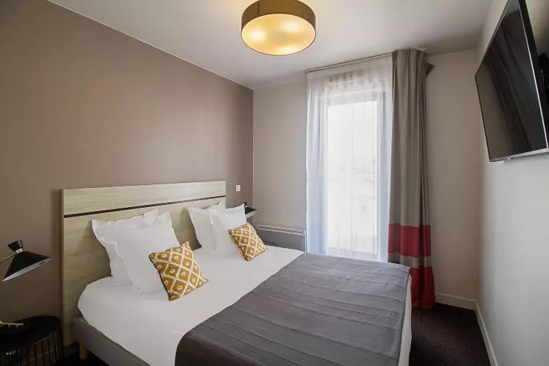 اتاق استاندارد با چشم‌انداز رودخانه, Azambezi River Lodge