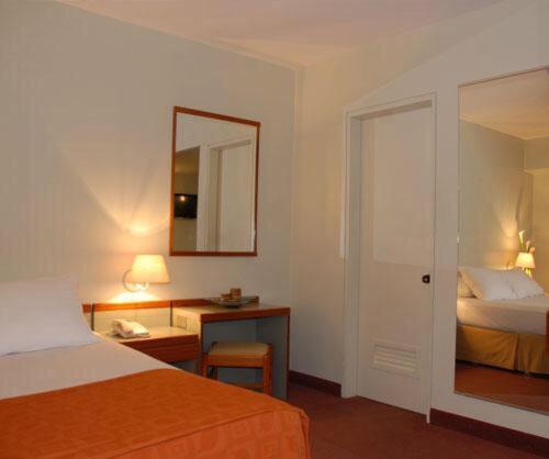 سوییت جونیور, Cristina Suites