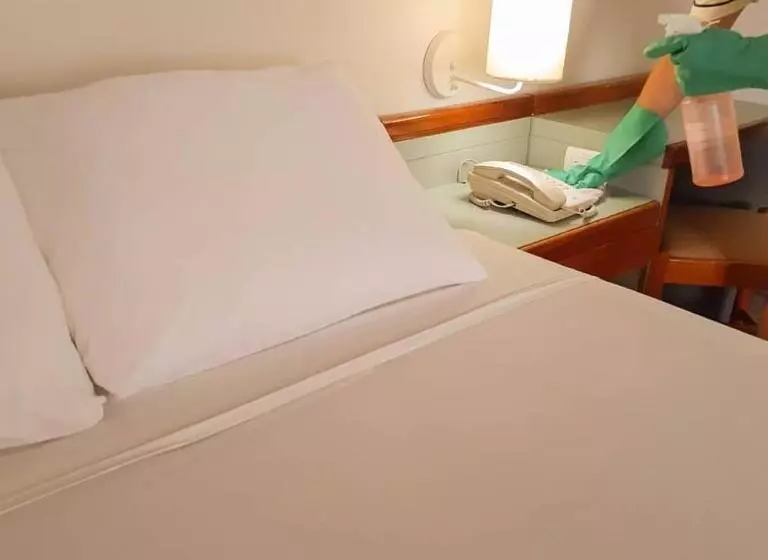 سوییت جونیور, Cristina Suites
