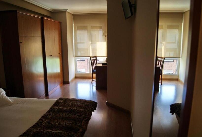 اتاق استاندارد, El Retiro De Cardea