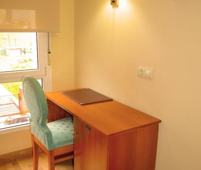 اتاق استاندارد, El Retiro De Cardea