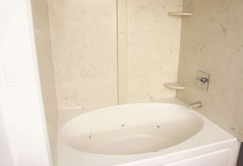 Номер Superior, La Quinta By Wyndham Raleigh Downtown North