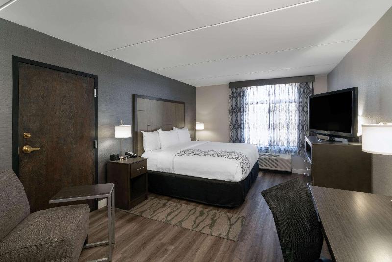 اتاق استاندارد با تخت بزرگ, La Quinta By Wyndham Raleigh Downtown North