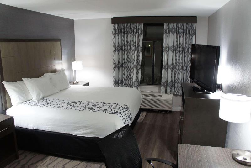 Стандартный Номер Кровать Кинг, La Quinta By Wyndham Raleigh Downtown North