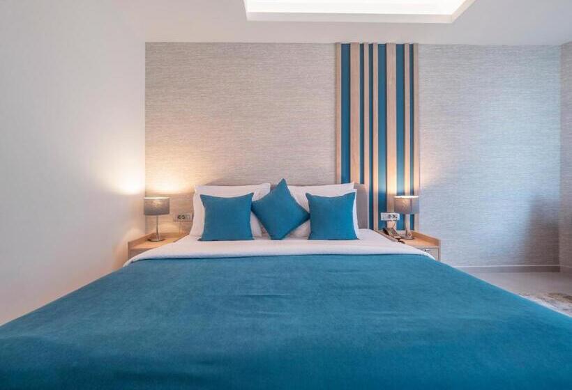 استودیوی استاندارد, Montenegro