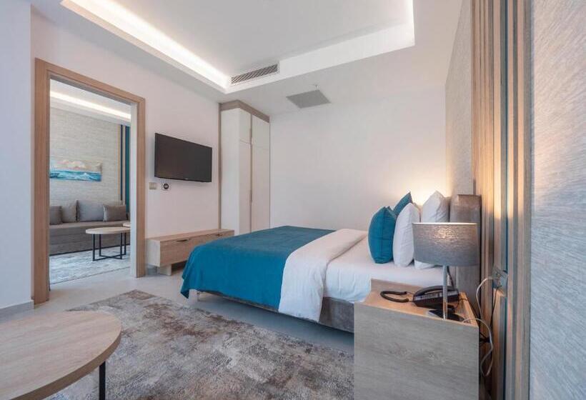 استودیوی استاندارد, Montenegro