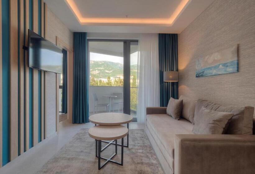 استودیوی استاندارد, Montenegro