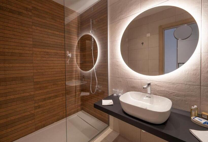 استودیوی استاندارد, Montenegro