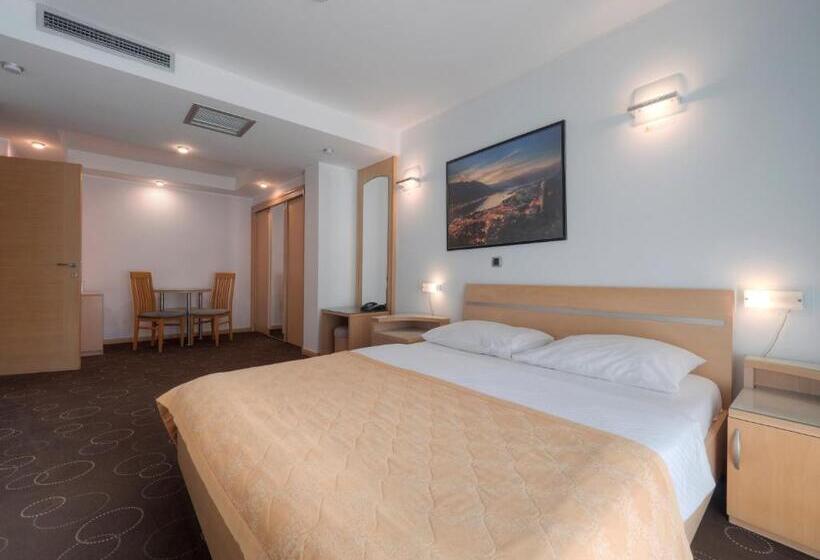 آپارتمان 1 خوابه, Montenegro