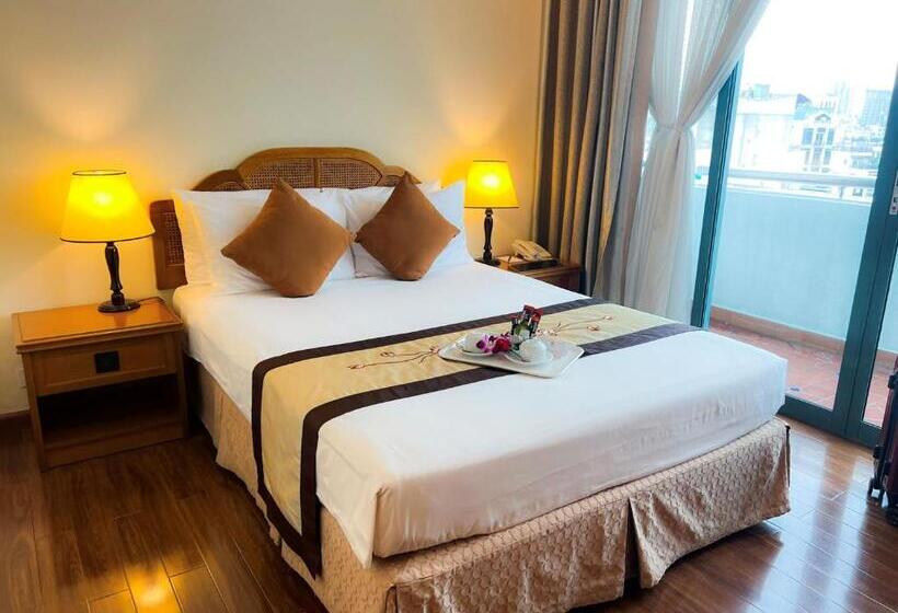 اتاق اجرایی, Ramana Saigon