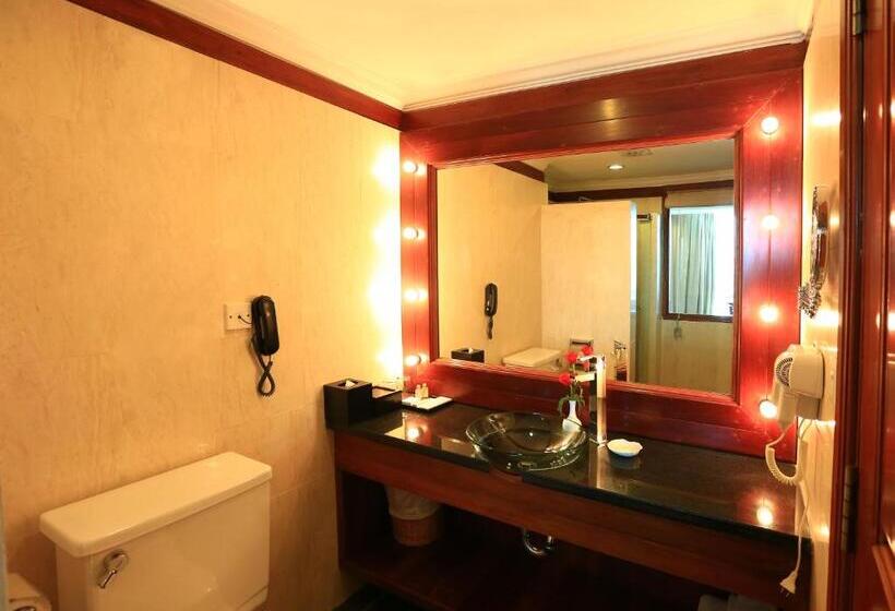 سوییت اجرایی, Ramana Saigon