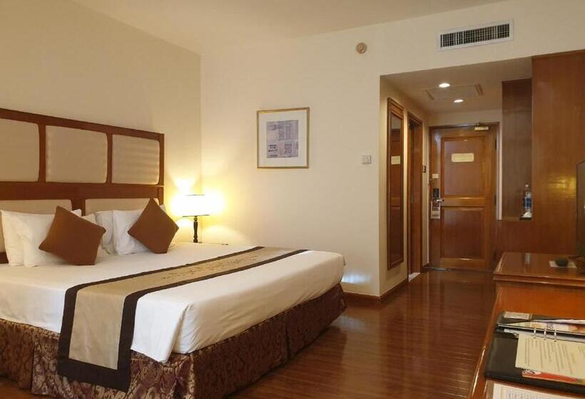 سوییت اجرایی, Ramana Saigon