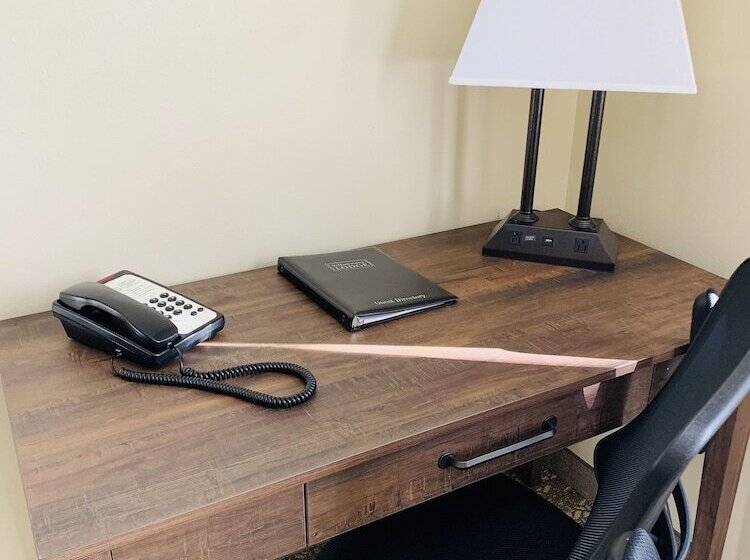 غرفة قياسية, Yellowstone Lodge