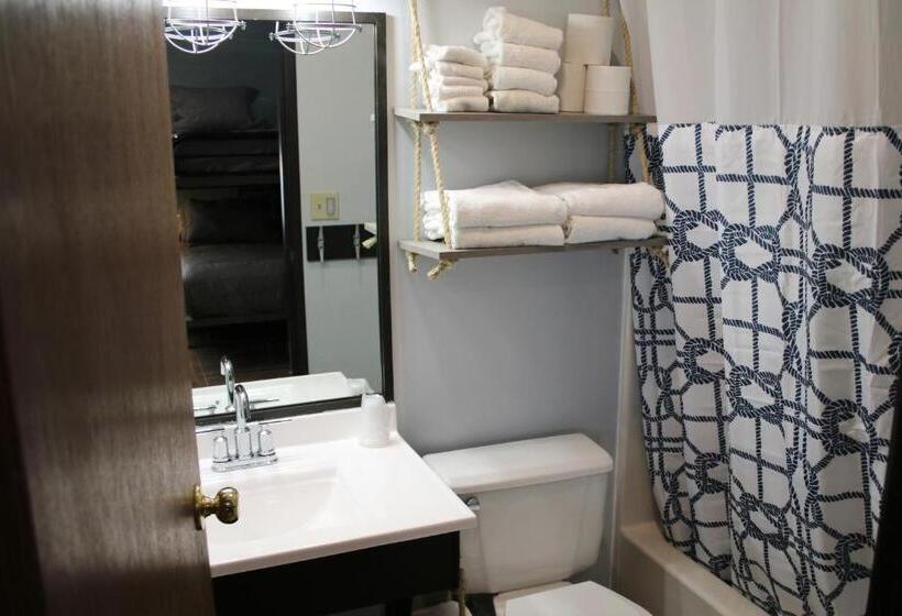 غرفة قياسية سرير كينج, Lewis & Clark Resort