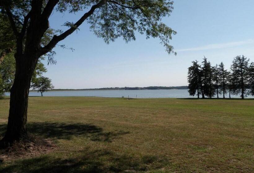 غرفة قياسية سرير كينج, Lewis & Clark Resort