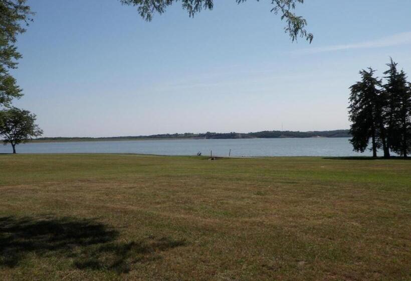 منزل غرفة نوم واحدة, Lewis & Clark Resort