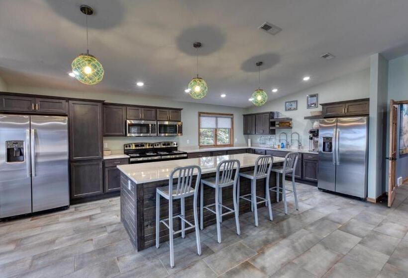 منزل 4 غرف نوم, Lewis & Clark Resort