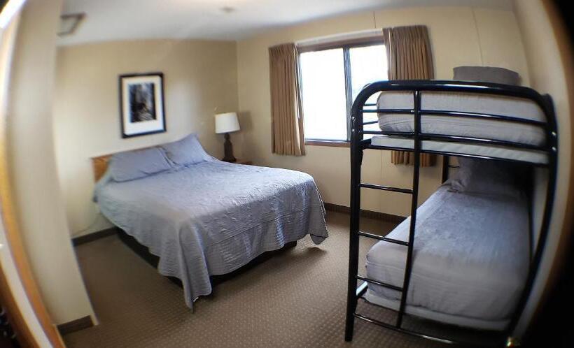 منزل غرفتين نوم, Lewis & Clark Resort