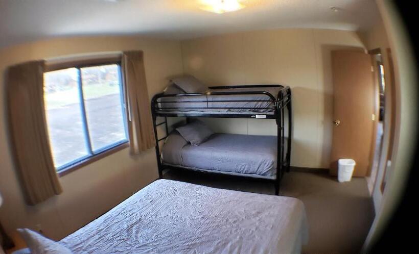 منزل غرفتين نوم, Lewis & Clark Resort