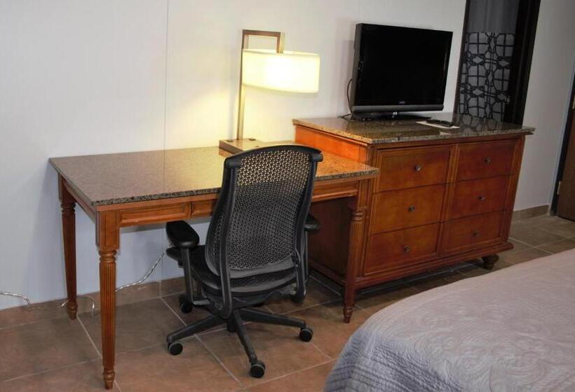 غرفة قياسية سرير كينج, Lewis & Clark Resort