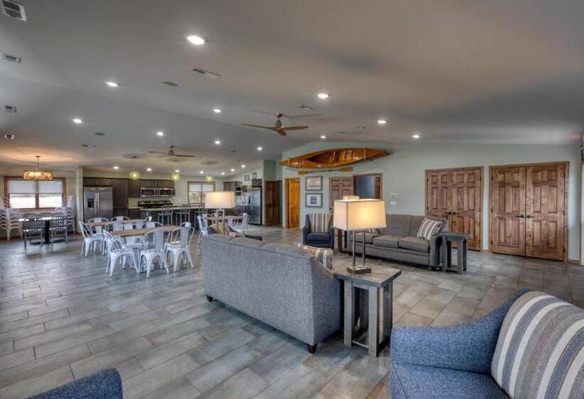 منزل 4 غرف نوم, Lewis & Clark Resort