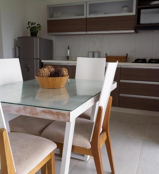 آپارتمان 1 خوابه با چشم‌انداز استخر, Finca Hotel Casa Nostra, Villa Mariana