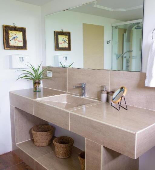 سوییت با چشم‌انداز استخر, Finca Hotel Casa Nostra, Villa Mariana