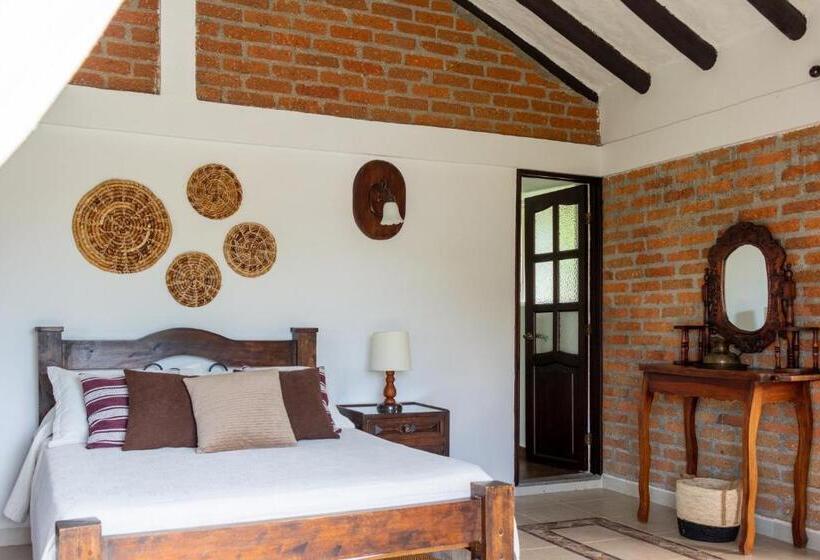 سوییت با چشم‌انداز استخر, Finca Hotel Casa Nostra, Villa Mariana