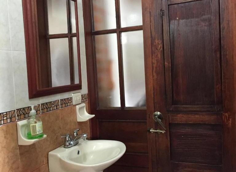 اتاق لوکس, Finca Hotel Casa Nostra, Villa Mariana