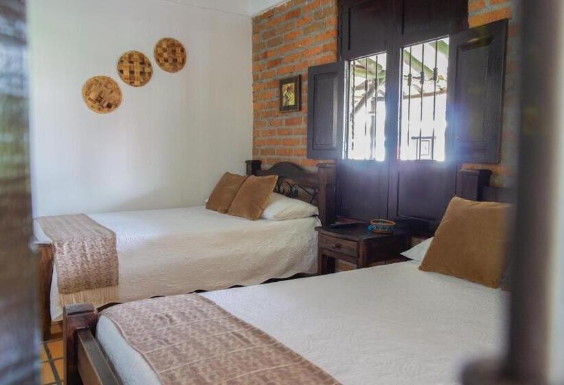 اتاق لوکس, Finca Hotel Casa Nostra, Villa Mariana