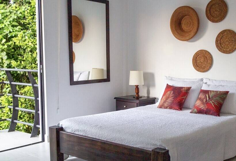 آپارتمان 1 خوابه با چشم‌انداز استخر, Finca Hotel Casa Nostra, Villa Mariana