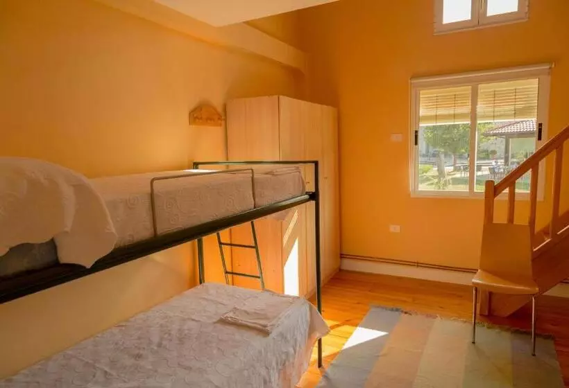 Bed in Shared Room, Amalurra Ecohotel & Retreat Center