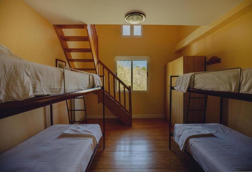 מיטה בחדר משותף, Amalurra Ecohotel & Retreat Center