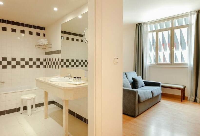 패밀리 룸, Abba Euskalduna