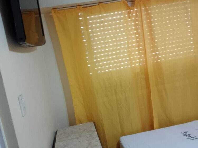 اتاق استاندارد یک نفره, Aldeano