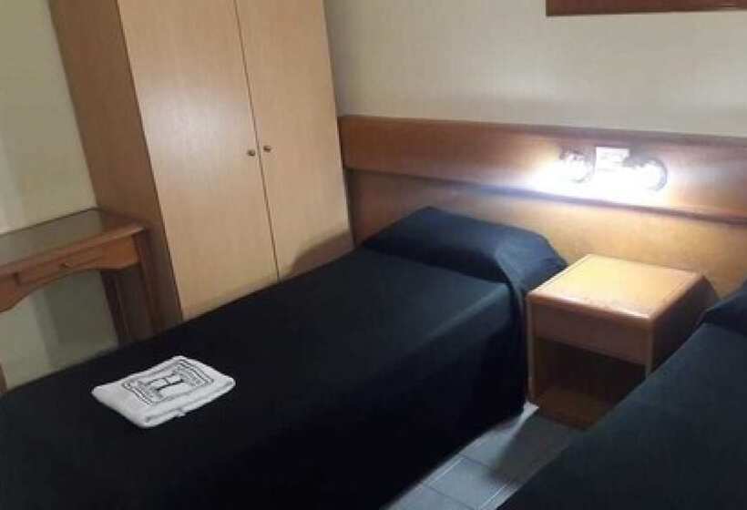 اتاق استاندارد یک نفره, Aldeano