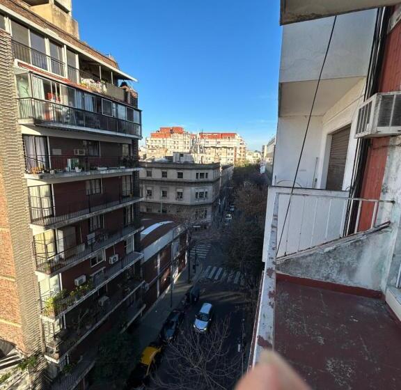 اتاق ساده سه نفره, Aldeano