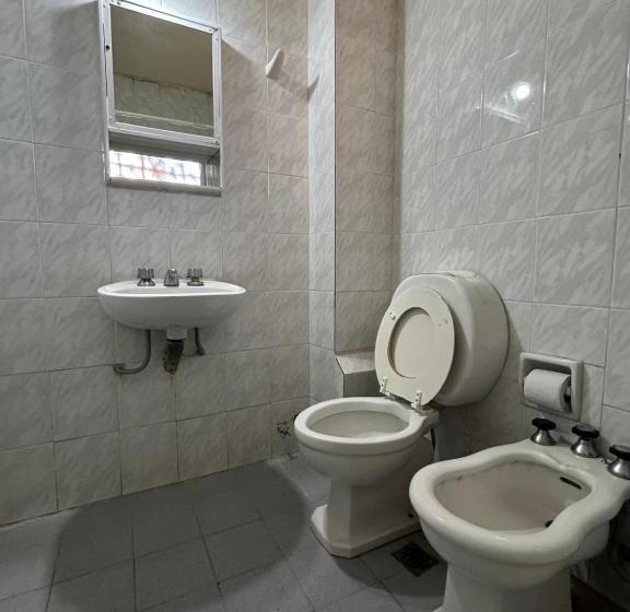 اتاق ساده سه نفره, Aldeano