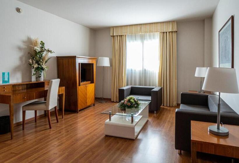 سوییت جونیور, Avenida