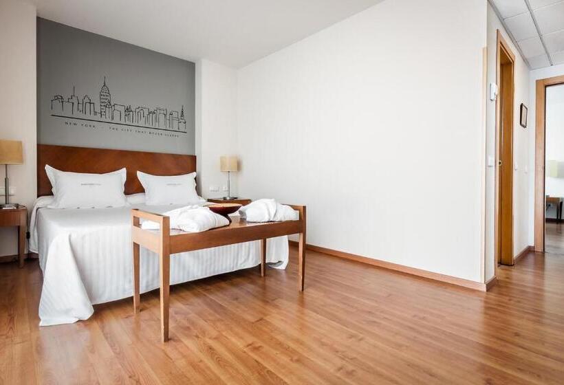 اتاق خانوادگی, Avenida