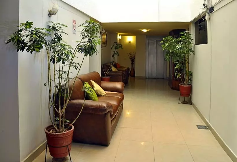 اتاق استاندارد سه نفره, Balsa Inn