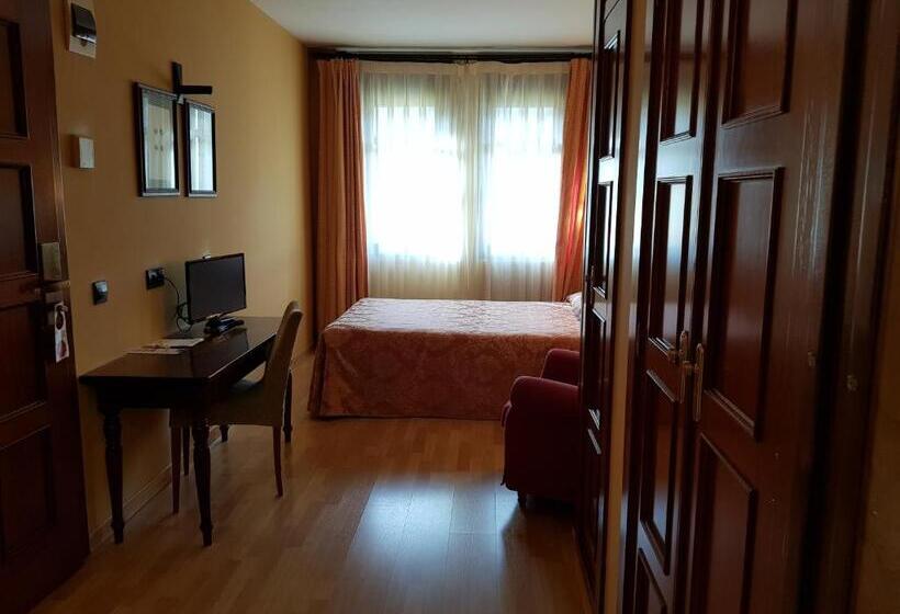 标准单人间, Cotiella