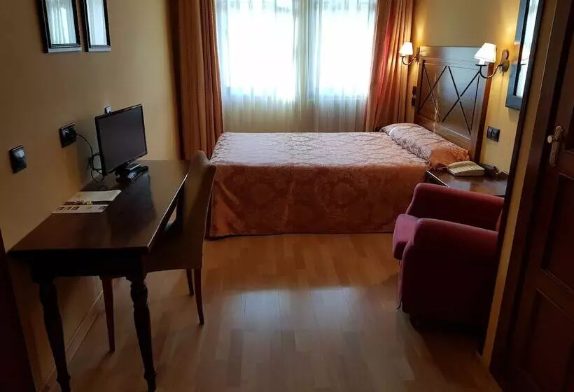 Standard Yhden Hengen Huone, Cotiella