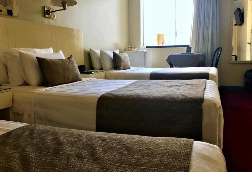 اتاق استاندارد سه نفره, Embajadores