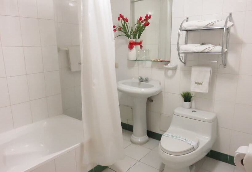 חדר סטנדרט לשלושה, Ensueño