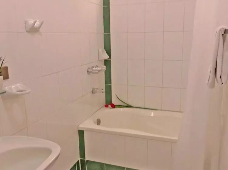 اتاق استاندارد یک نفره, Ensueño