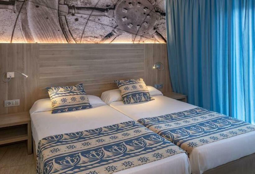 غرفة قياسية مطلّة علي البحر, Ght Maritim