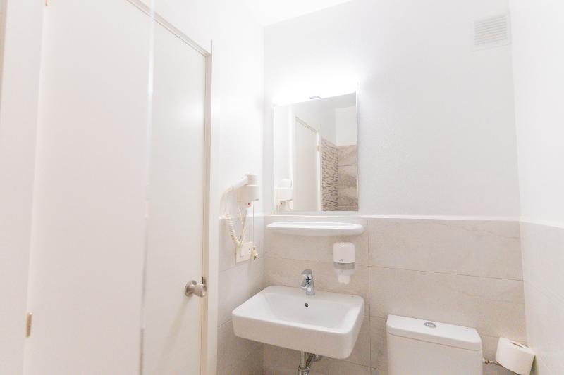 غرفة قياسية مطلّة علي البحر, Ght Maritim