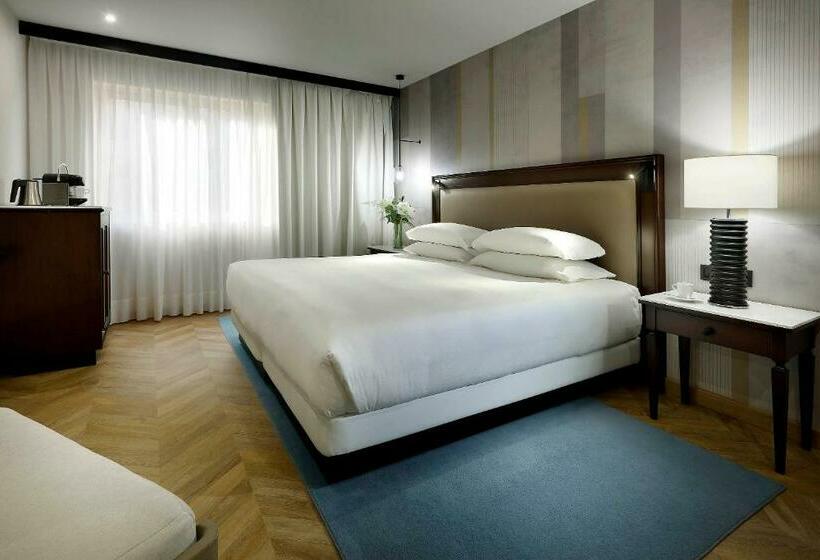 اتاق لوکس با تخت بزرگ, Hyatt Regency Hesperia Madrid