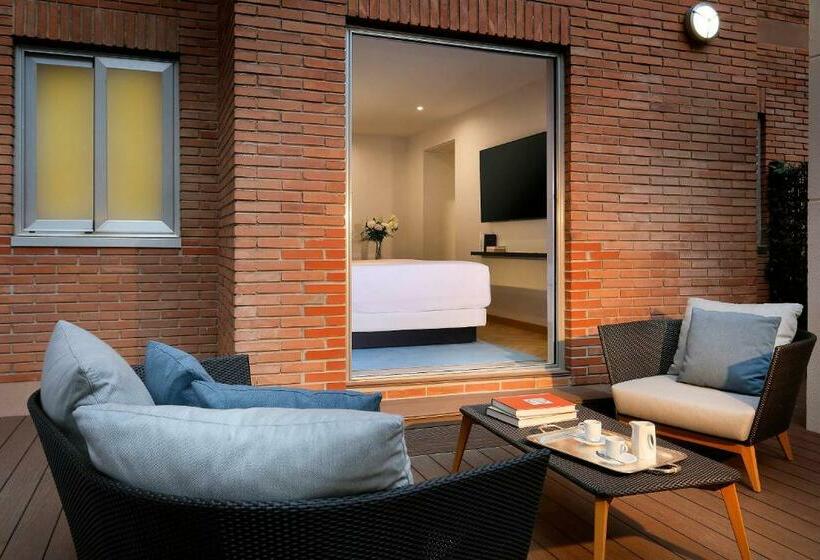 اتاق استاندارد با تخت بزرگ, Hyatt Regency Hesperia Madrid